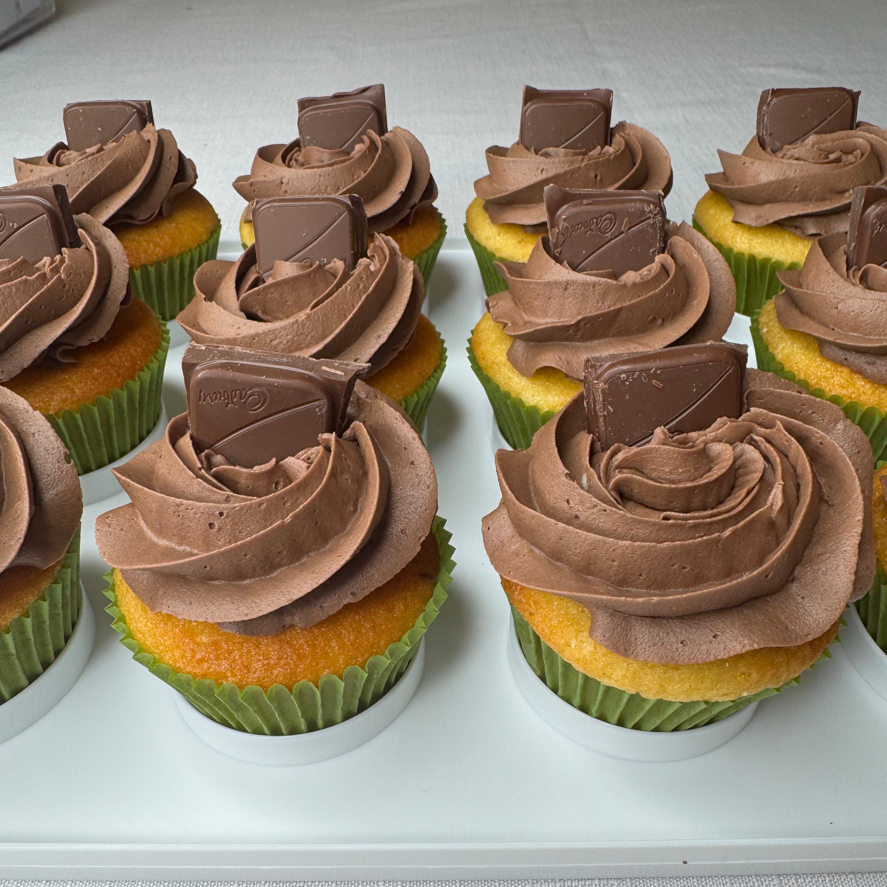 Vanilla and Chocolate Cupcakes